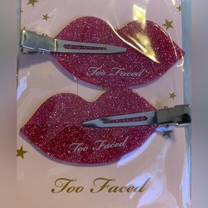 Too Faced Sparkling Pink Lip Hair Clips